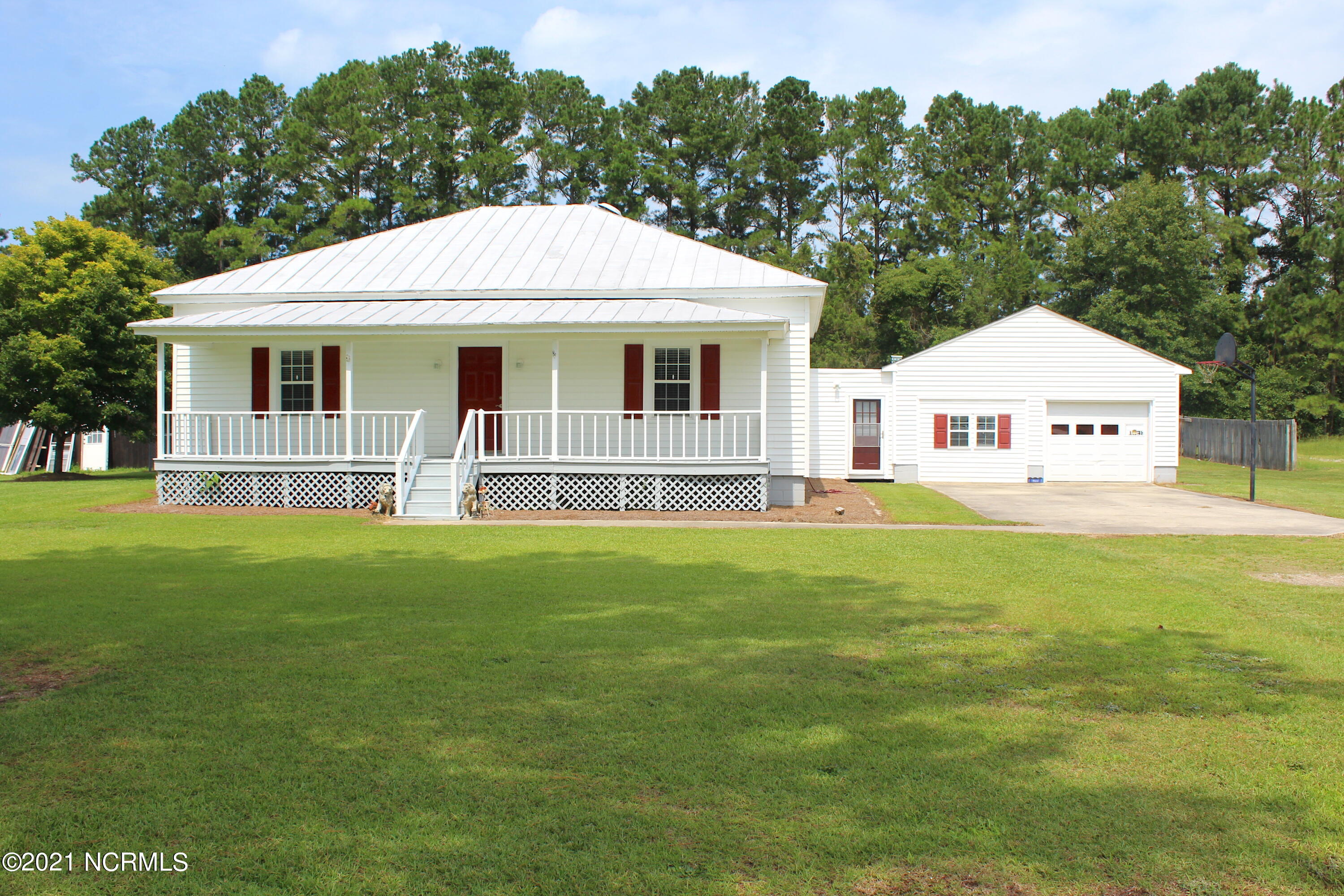 1302 Neuse Road Kinston, NC 28501 - Photo 1 of 34 1 FRONT