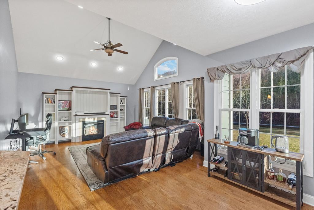 691 Fox Valley Road Marion, VA 24354 - Photo 16 of 65 Gallery Image 16