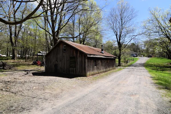 $899,000 | 32 Old Rte 199, Red Hook, NY 12571