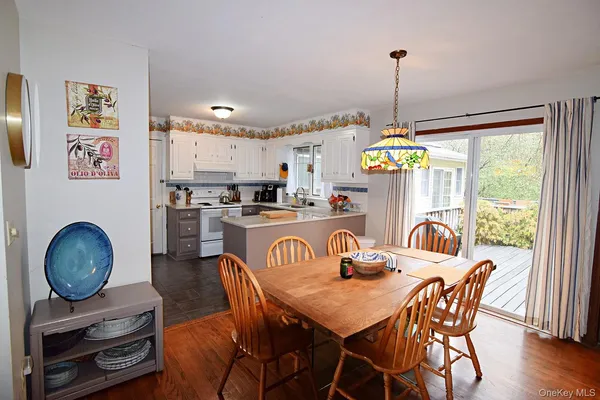 $899,000 | 32 Old Rte 199, Red Hook, NY 12571