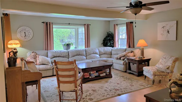 $899,000 | 32 Old Rte 199, Red Hook, NY 12571