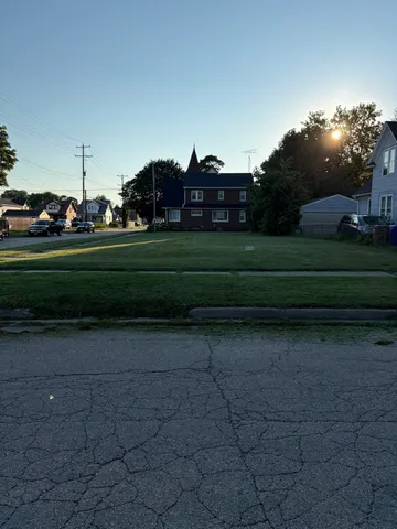 $95,000 | 6350 28th Avenue, Kenosha, WI 53143