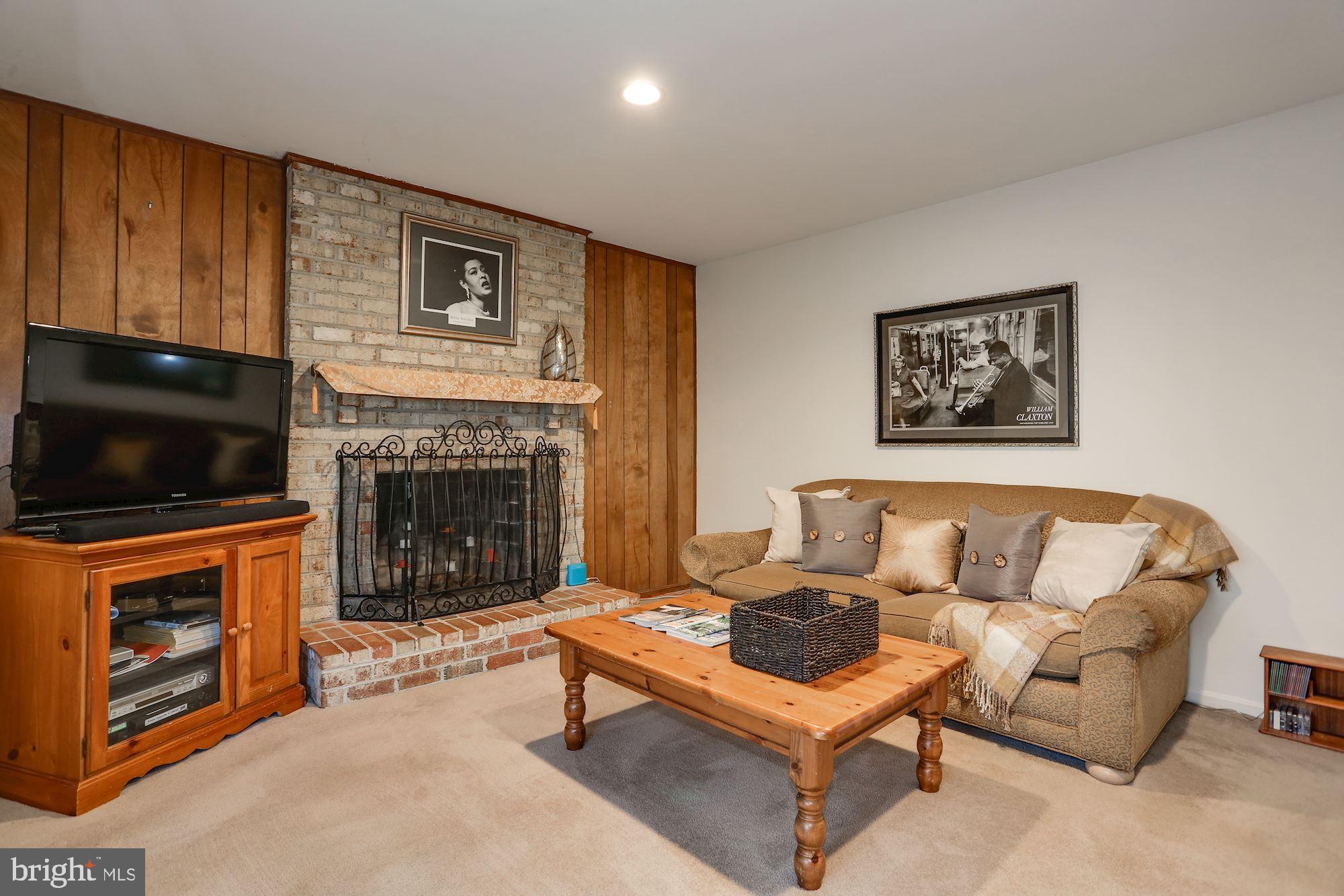 6231 Covered Bridge Road Burke, VA 22015 - Photo 14 of 52 Gallery Image 14