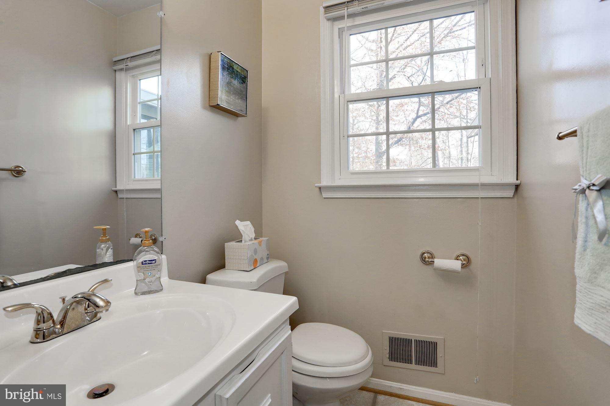 6231 Covered Bridge Road Burke, VA 22015 - Photo 21 of 52 Gallery Image 21