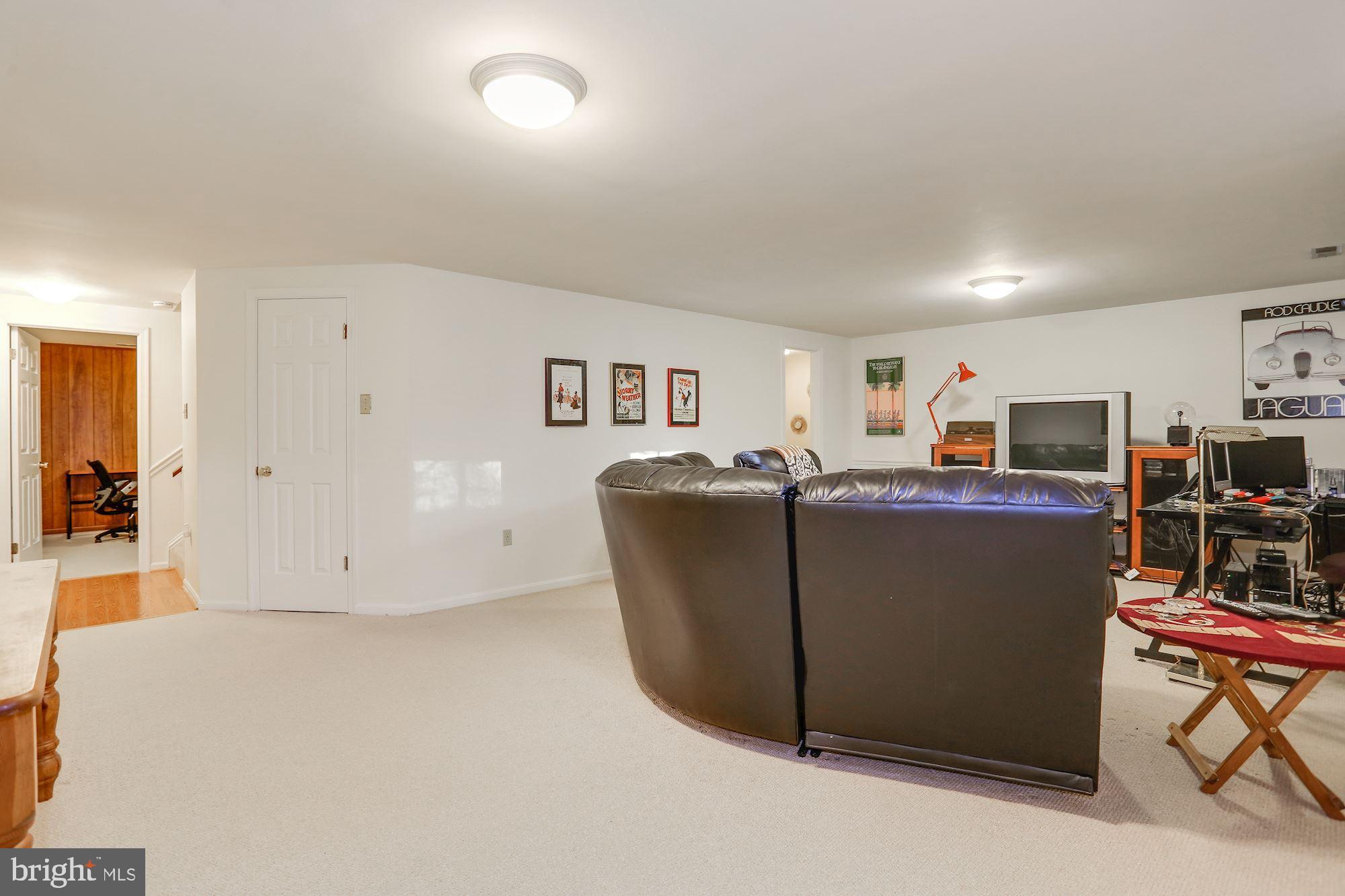 6231 Covered Bridge Road Burke, VA 22015 - Photo 45 of 52 Gallery Image 45