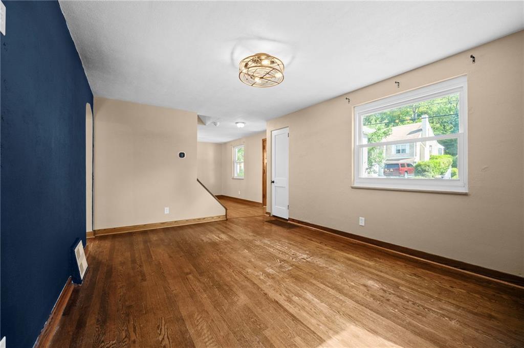 5188 Glenhurst Road Pittsburgh, PA 15207 - Photo 8 of 33 Gallery Image 8