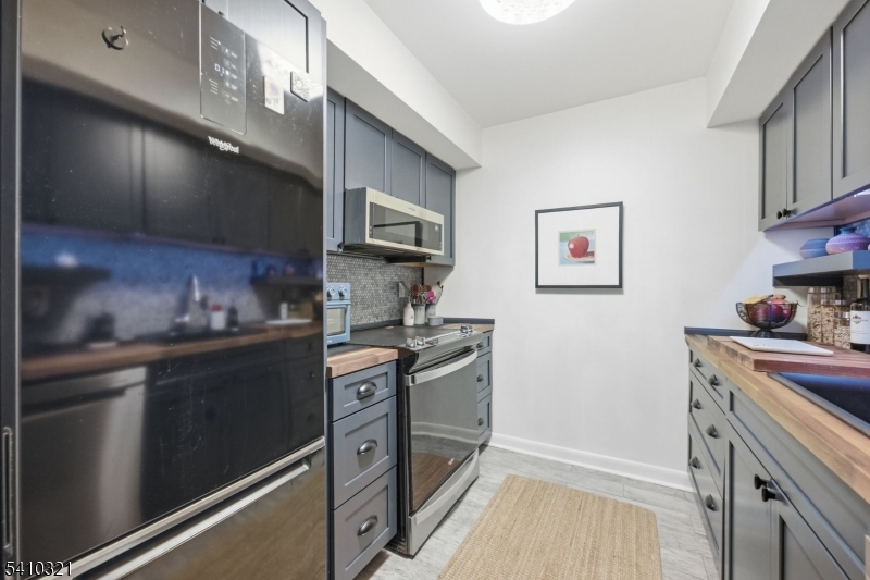 103 River Road, Unit A1 Nutley, NJ 07110 - Photo 3 of 17