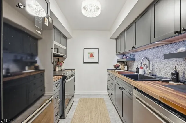 $299,000 | 103 River Road, Unit A1, Nutley, NJ 07110