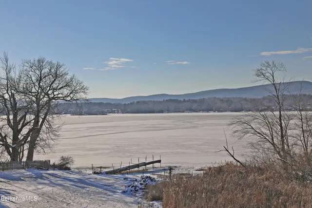 $249,500 | 580 South Main Street, Unit 16, Lanesborough, MA 01237