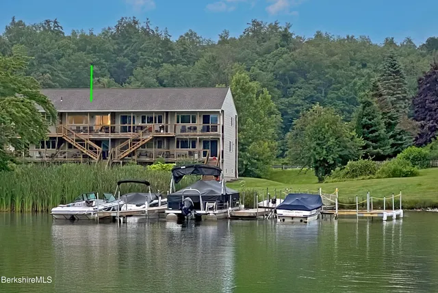 $249,500 | 580 South Main Street, Unit 16, Lanesborough, MA 01237