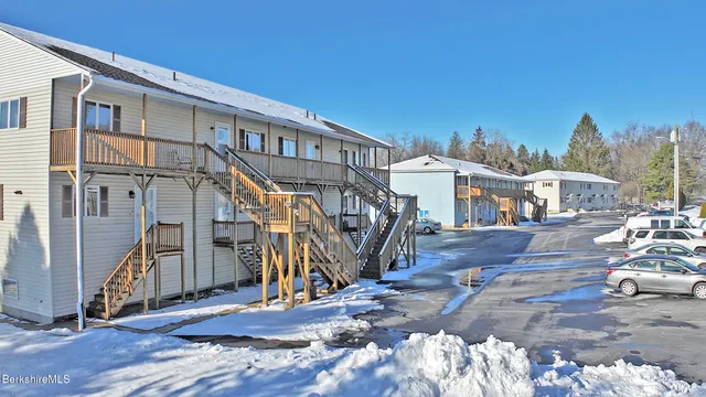 $249,500 | 580 South Main Street, Unit 16, Lanesborough, MA 01237