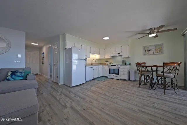 $249,500 | 580 South Main Street, Unit 16, Lanesborough, MA 01237