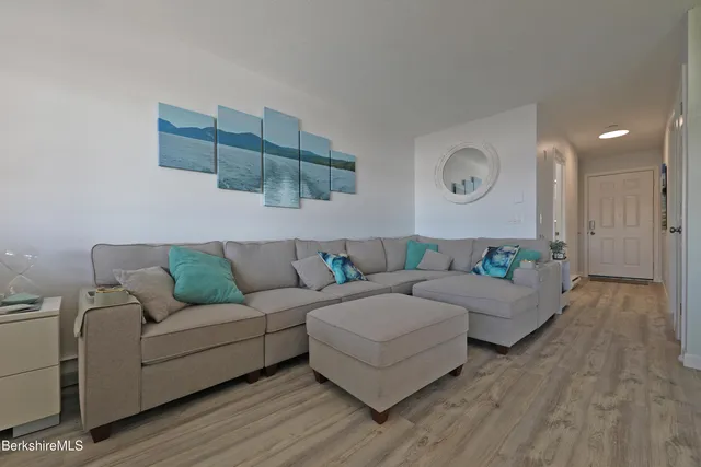 $249,500 | 580 South Main Street, Unit 16, Lanesborough, MA 01237