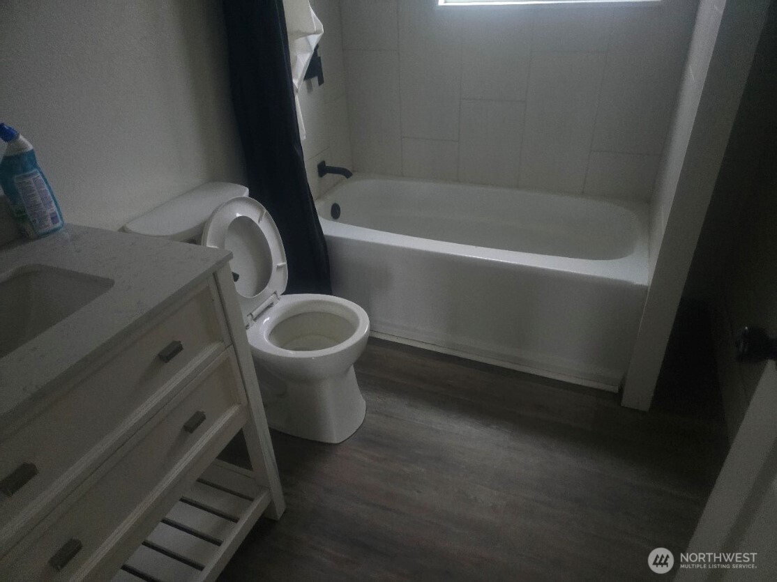 410 East Cherry Avenue Ritzville, WA 99169 - Photo 10 of 22 a bathroom with a sink and a toilet