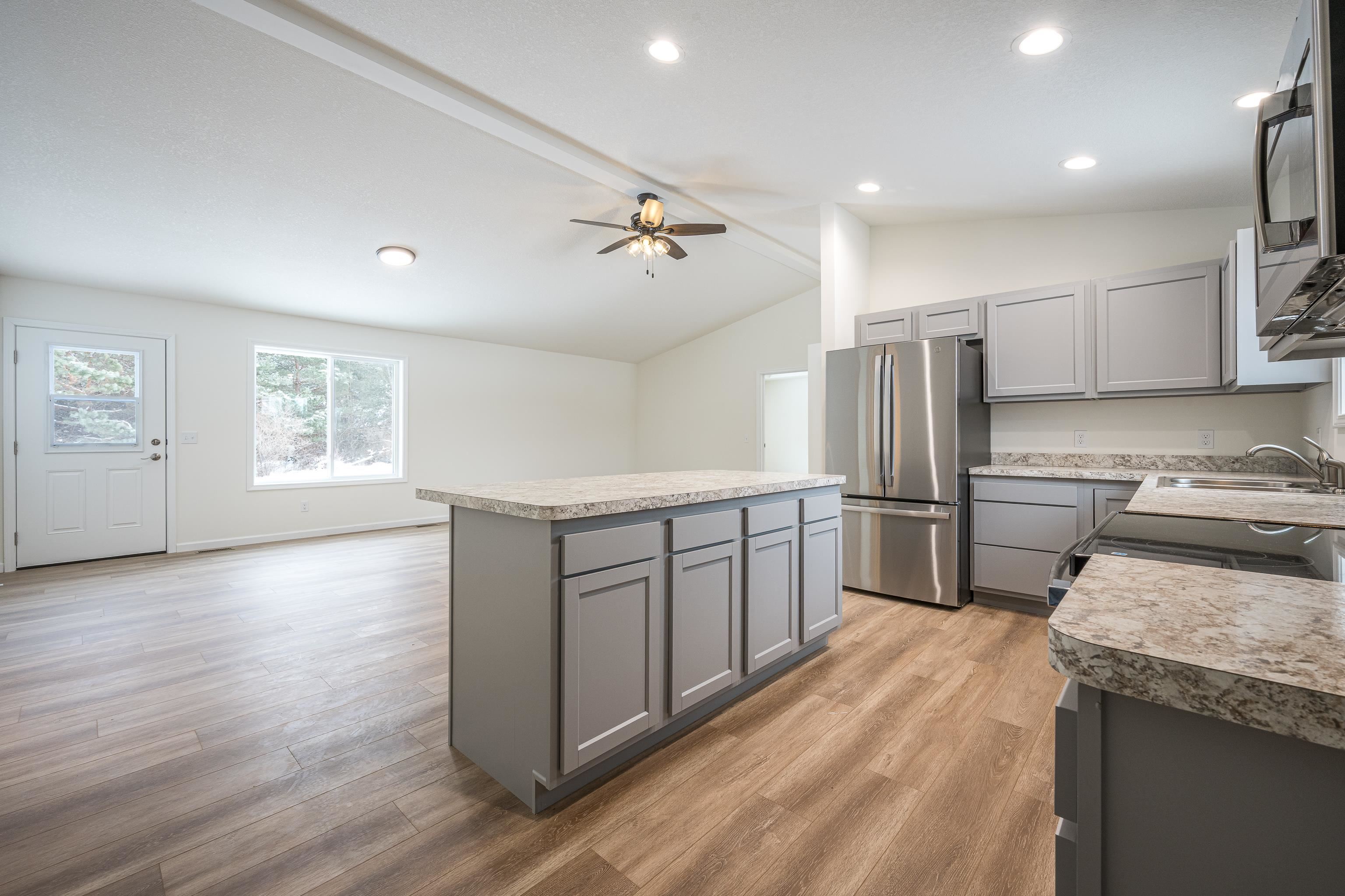 1208 Pheasant Run Gladwin, MI 48624 - Photo 16 of 42