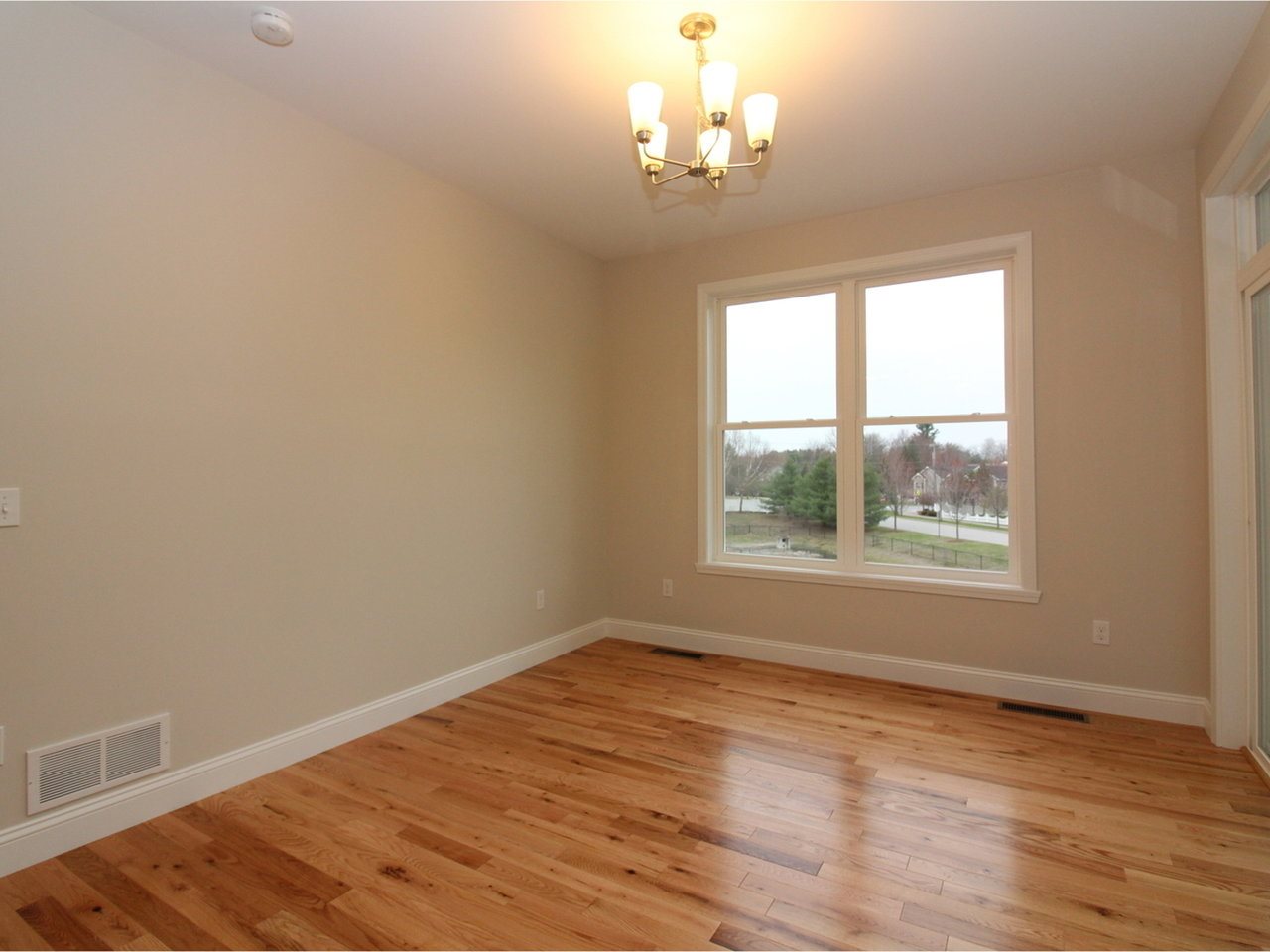 50 Laurentide Lane South Burlington, VT 05403 - Photo 7 of 36