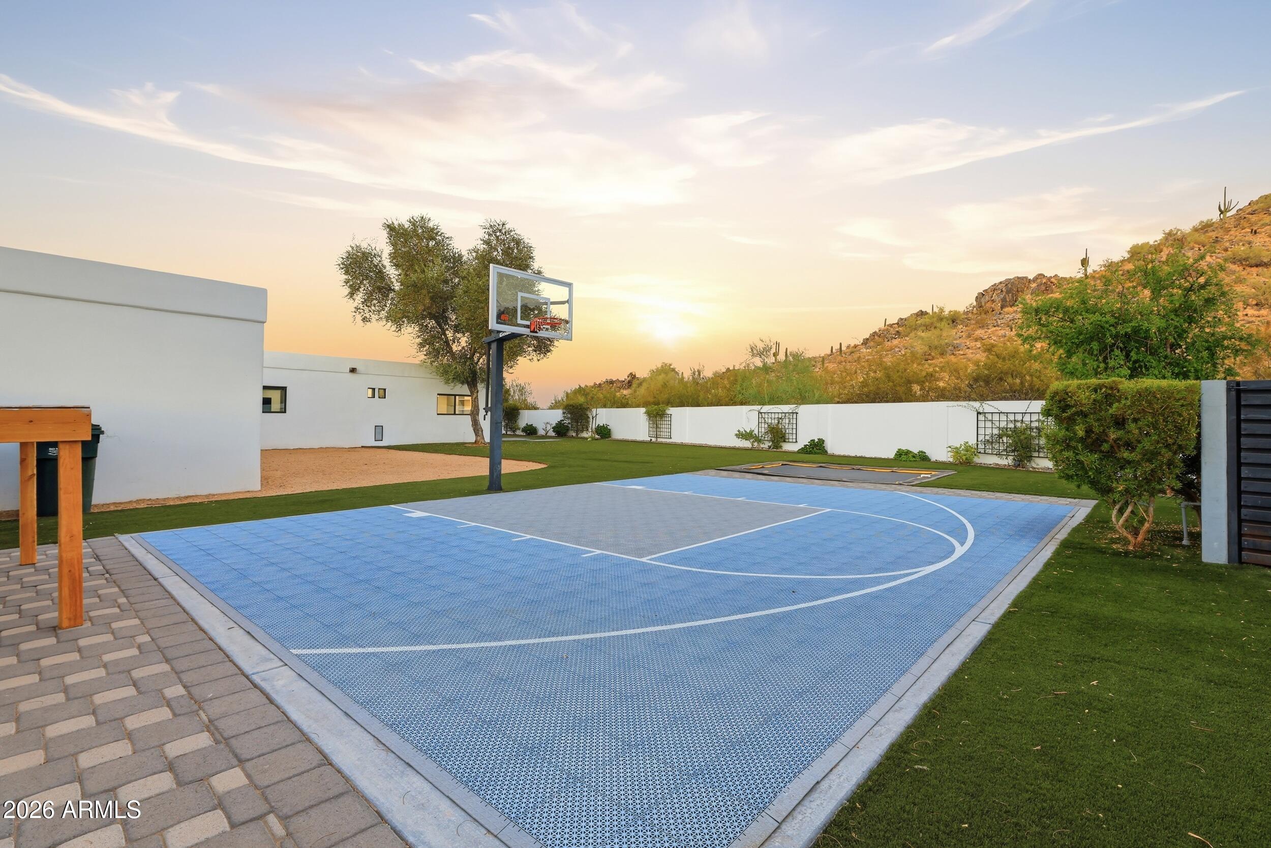 4417 East Mountain View Road Phoenix, AZ 85028 - Photo 36 of 41 a view of a tennis court
