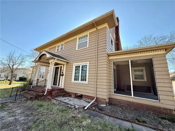 $160,000 | 416 South 6th Street, Burlington, KS 66839
