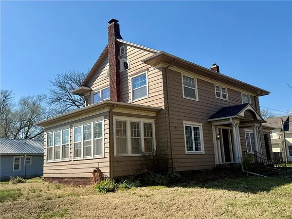 $160,000 | 416 South 6th Street, Burlington, KS 66839