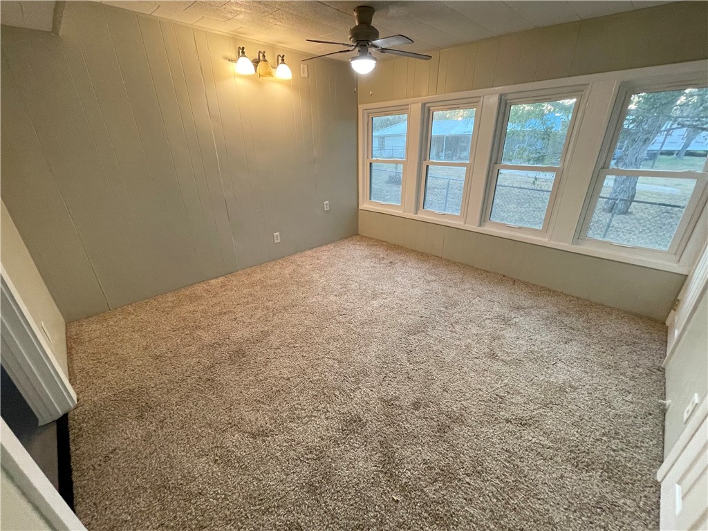 335 Stephens Loop Lake City, TX 78368 - Photo 11 of 27