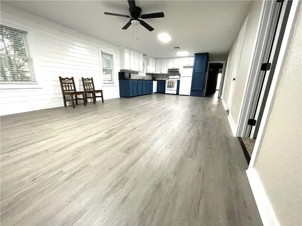 $249,900 | 335 Stephens Loop, Lake City, TX 78368