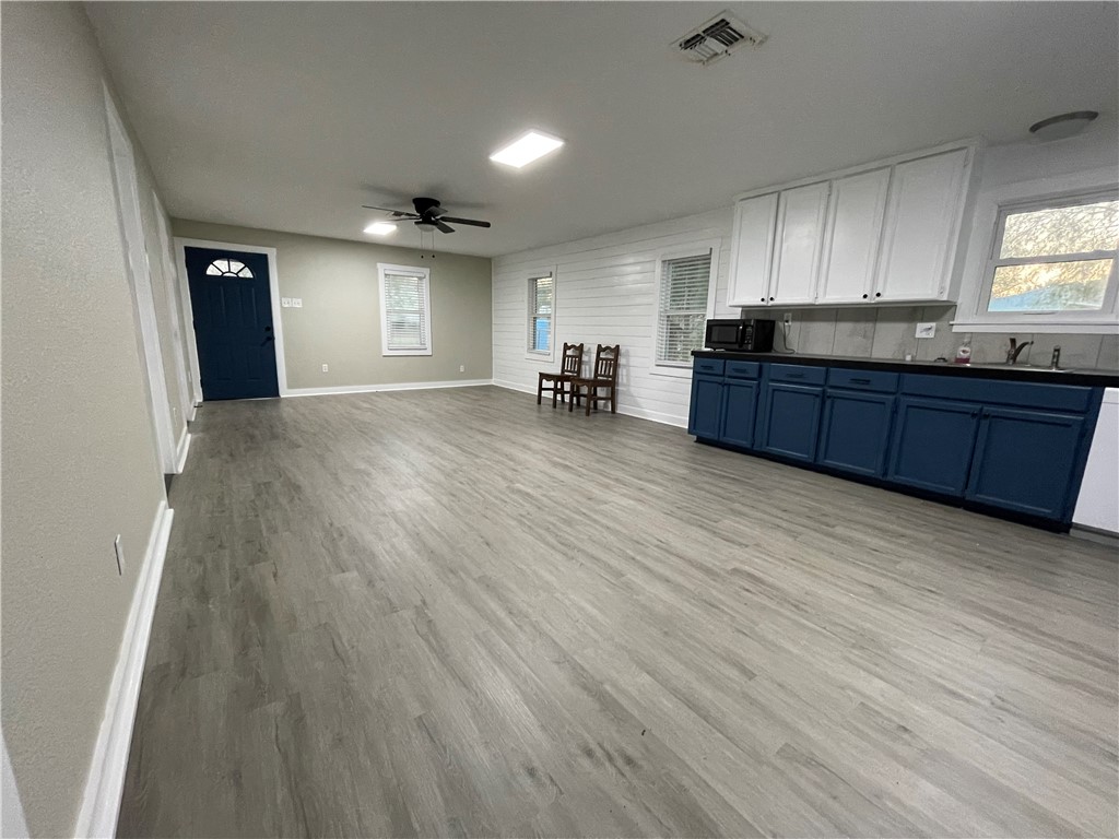 335 Stephens Loop Lake City, TX 78368 - Photo 5 of 27