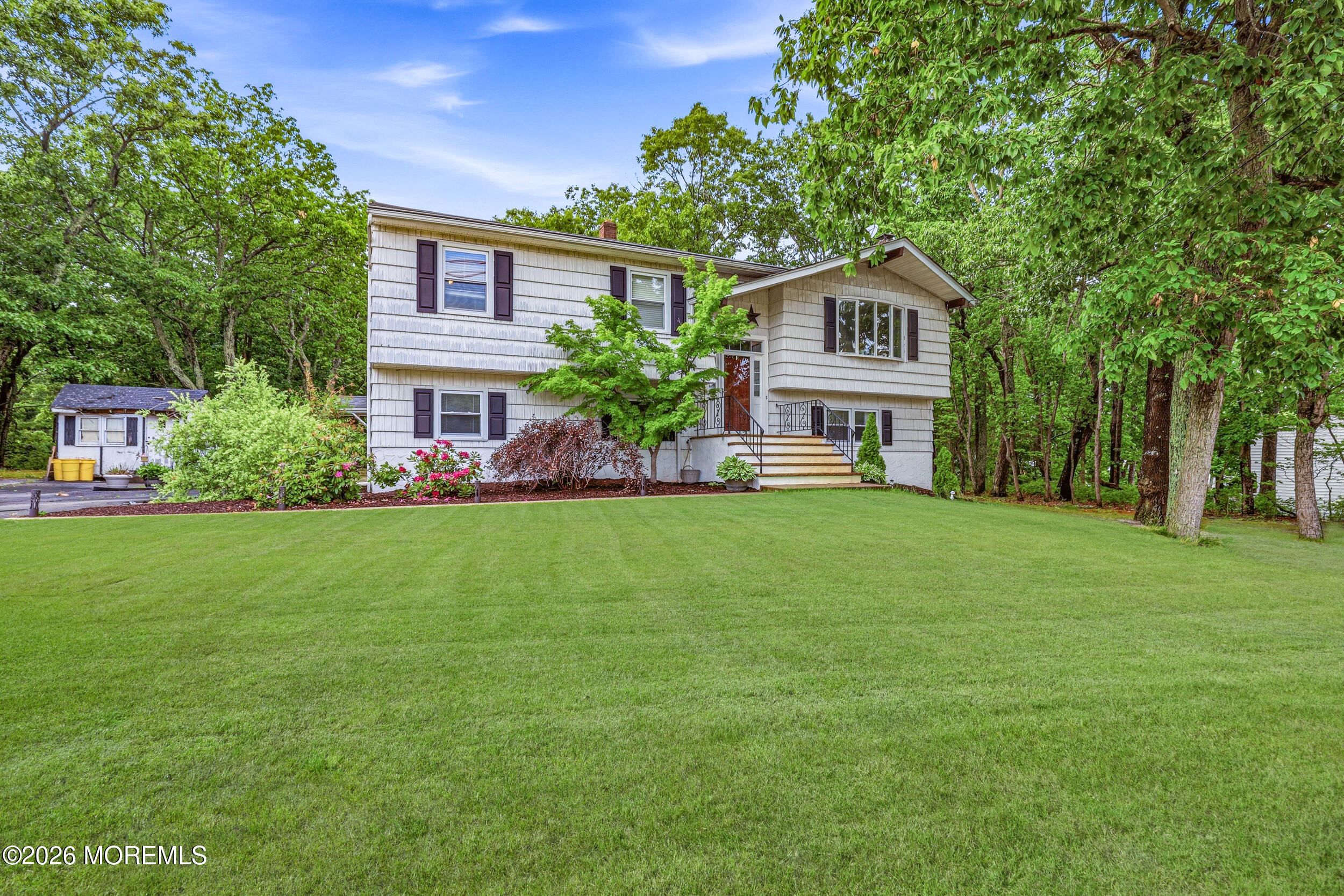 910 Woodlane Road Jackson, NJ 08527 - Photo 2 of 40 2_910_woodlane_rd_002