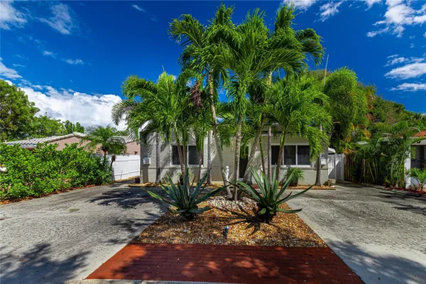 $2,500 | 1220 Northeast 16th Terrace, Fort Lauderdale, FL 33304