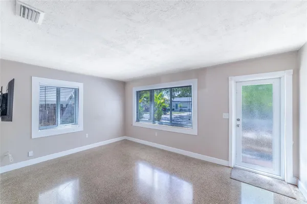 $2,500 | 1220 Northeast 16th Terrace, Fort Lauderdale, FL 33304