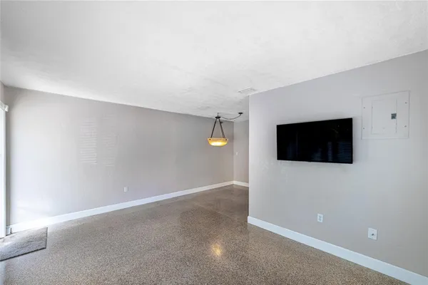 $2,500 | 1220 Northeast 16th Terrace, Fort Lauderdale, FL 33304