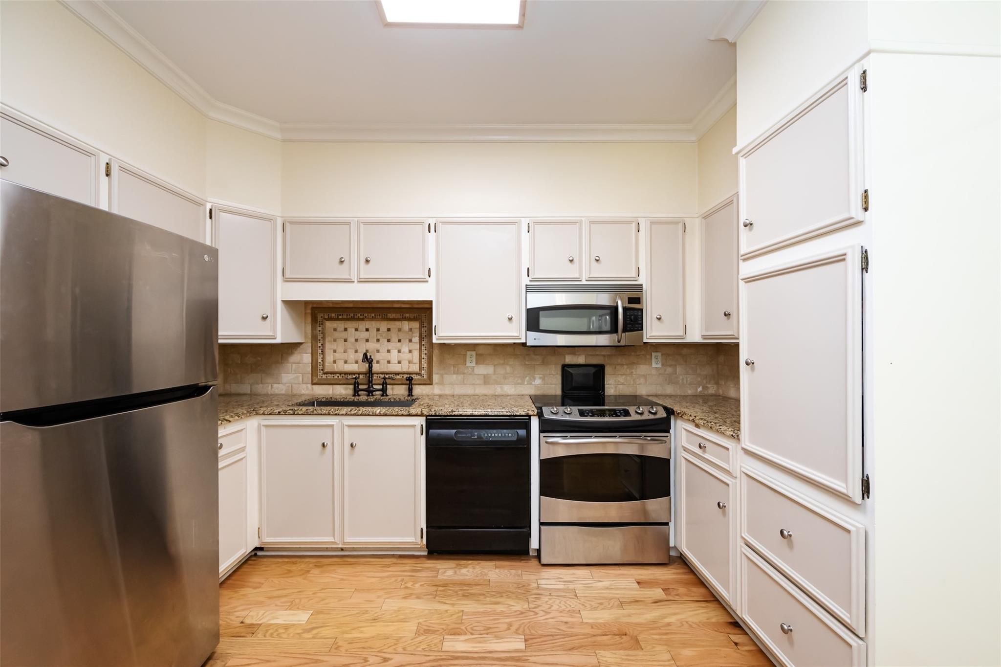838 Cherokee Road Charlotte, NC 28207 - Photo 17 of 41 Gallery Image 17