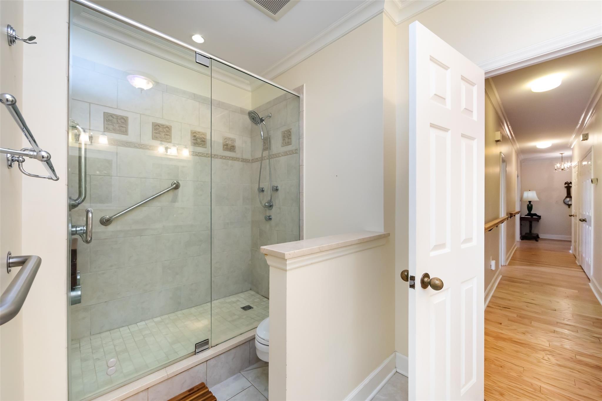 838 Cherokee Road Charlotte, NC 28207 - Photo 29 of 41 Gallery Image 29