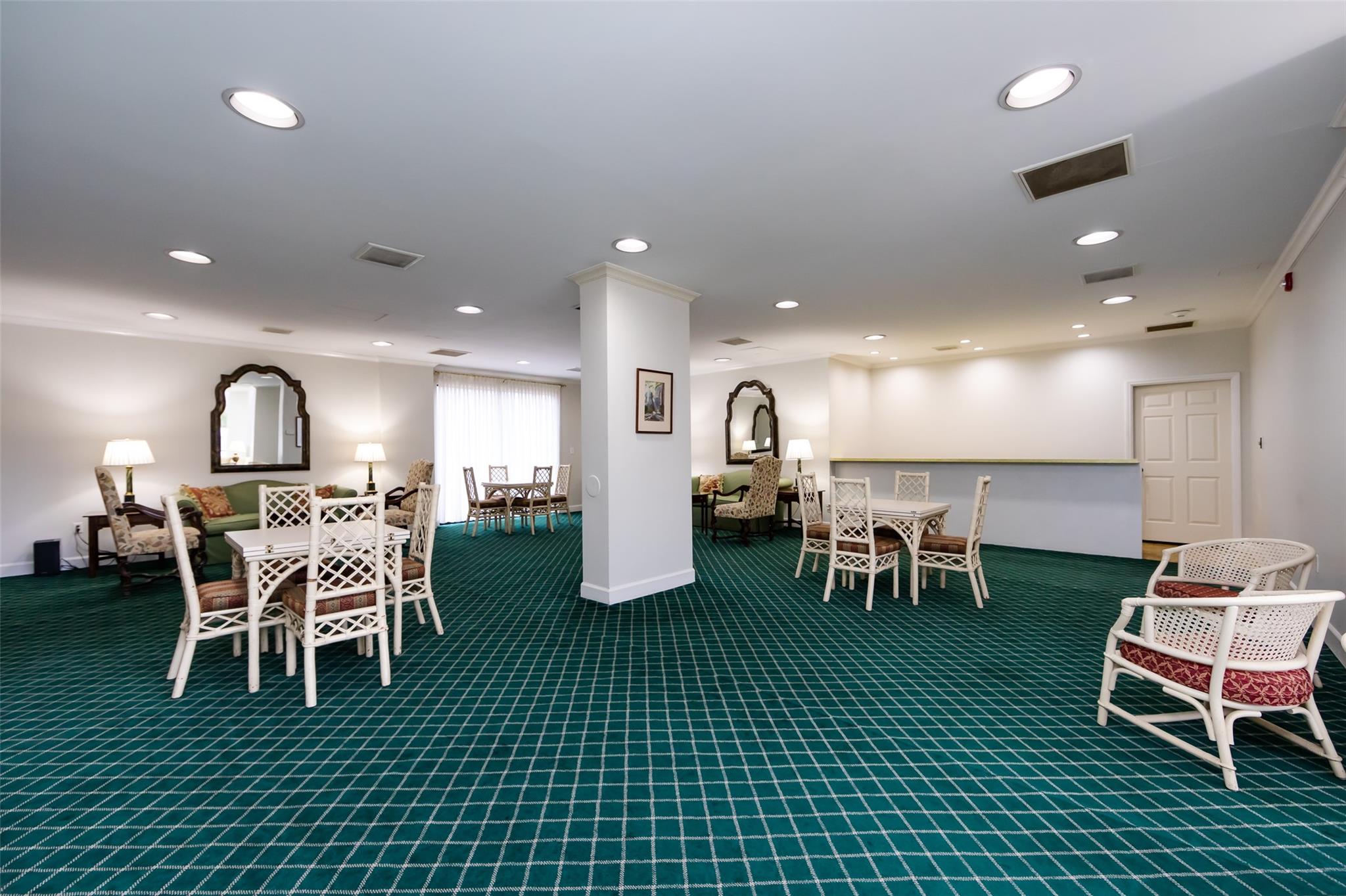 838 Cherokee Road Charlotte, NC 28207 - Photo 36 of 41 Gallery Image 36