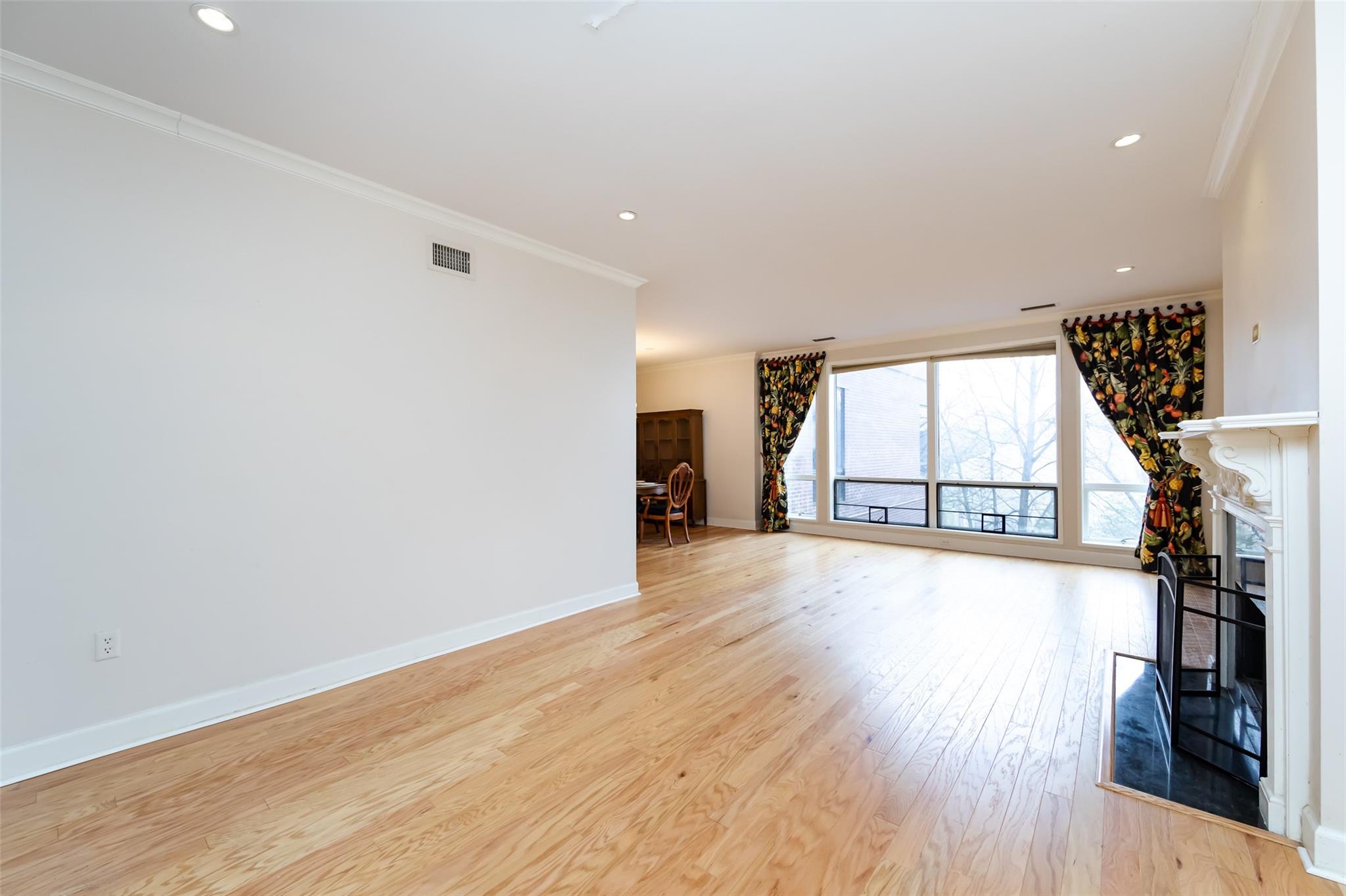 838 Cherokee Road Charlotte, NC 28207 - Photo 9 of 41 Gallery Image 9