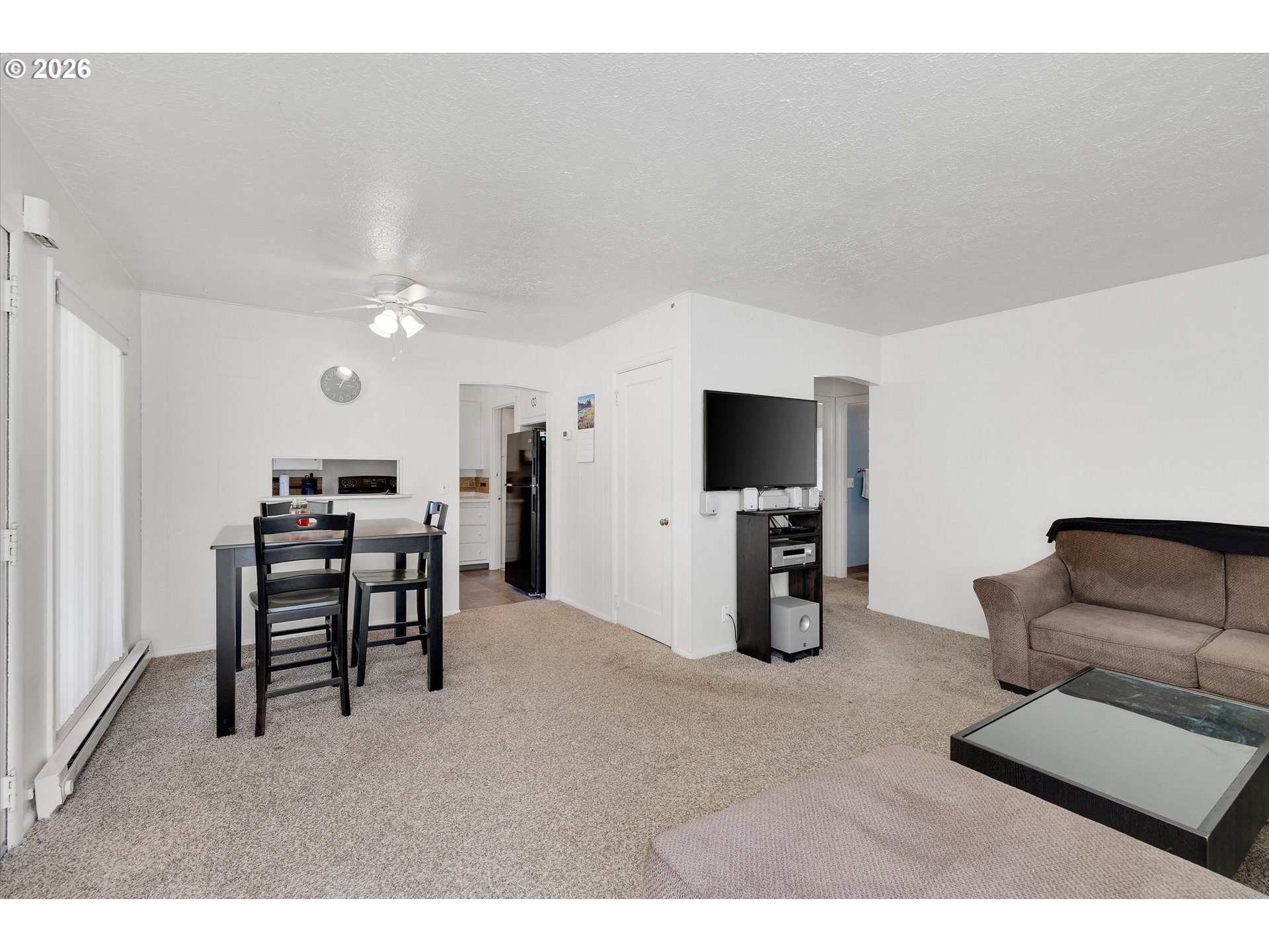 21288 South Beavercreek Road Beavercreek, OR 97004 - Photo 4 of 20 Living Room/Dining Room