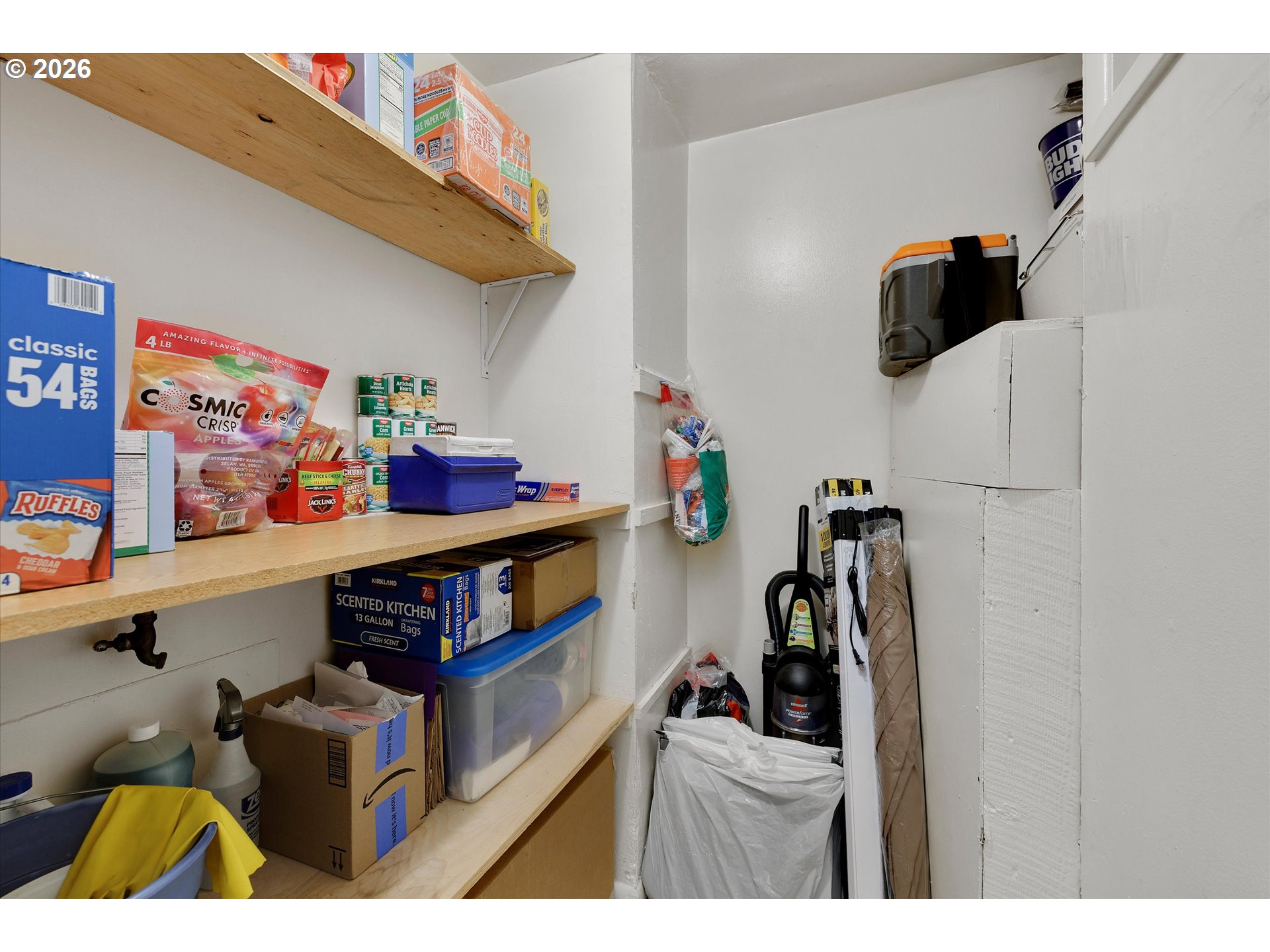 21288 South Beavercreek Road Beavercreek, OR 97004 - Photo 8 of 20 Pantry
