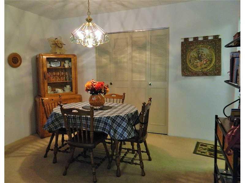 220 Coraopolis Road, Unit E8 Coraopolis, PA 15108 - Photo 5 of 17 Dining Room. Dining Room is off the Kitchen and has a large pantry for Storage