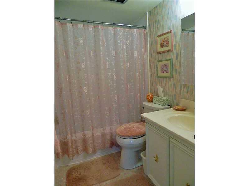 220 Coraopolis Road, Unit E8 Coraopolis, PA 15108 - Photo 10 of 17 Full Bath. Bathroom has many updates such as Bathfitter in tub area, Newer comfort-height toilet.