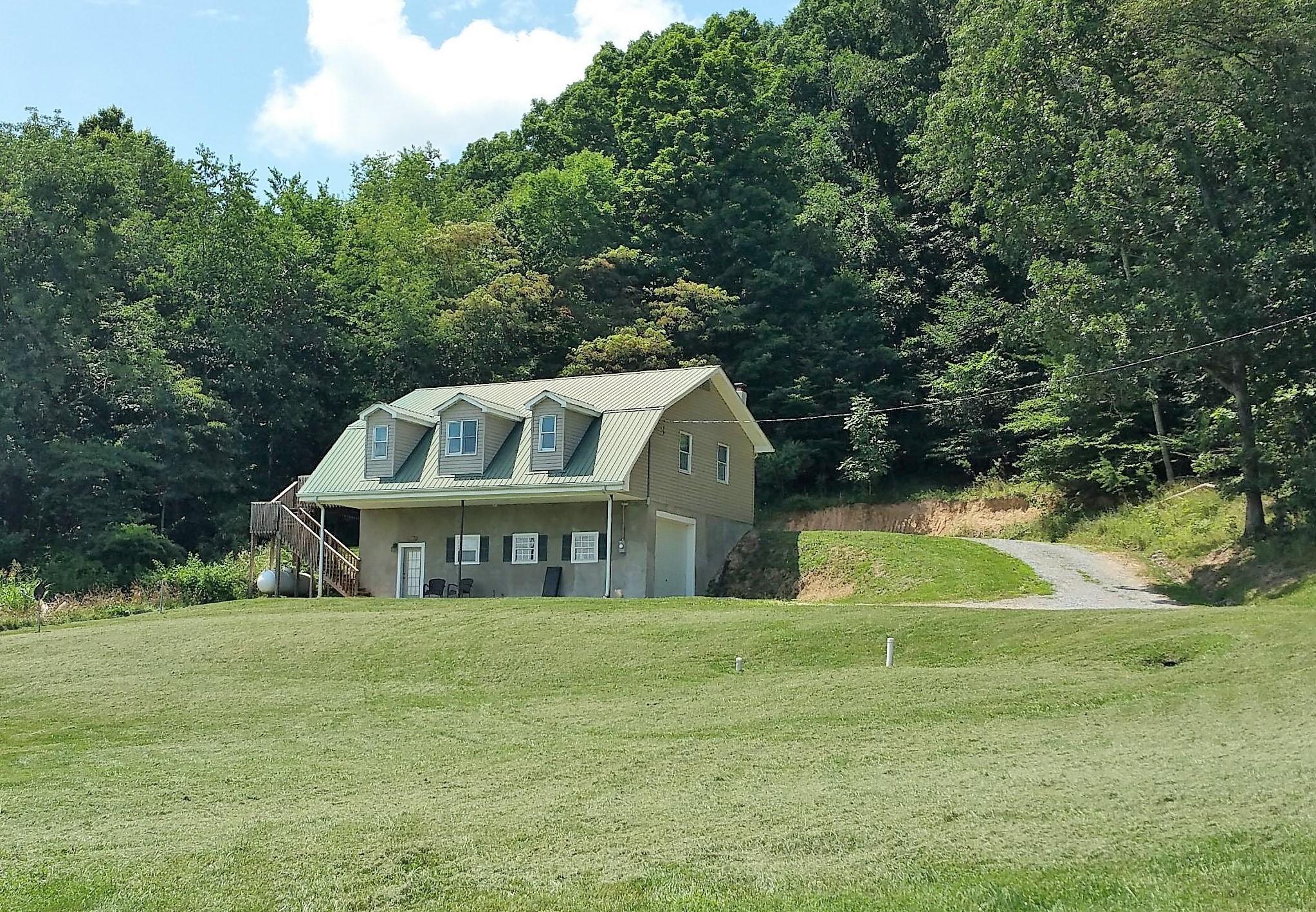 25211 Watauga Road Abingdon, VA 24211 - Photo 1 of 60 20180705_145612_001 (2)
