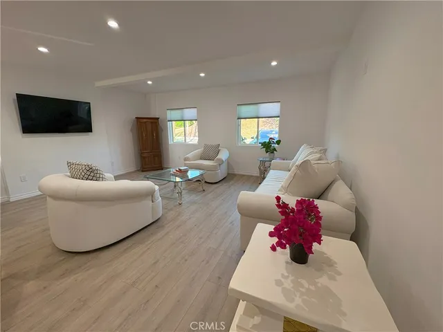 $3,500 | 10723 Des Moines Avenue, Porter Ranch, CA 91326