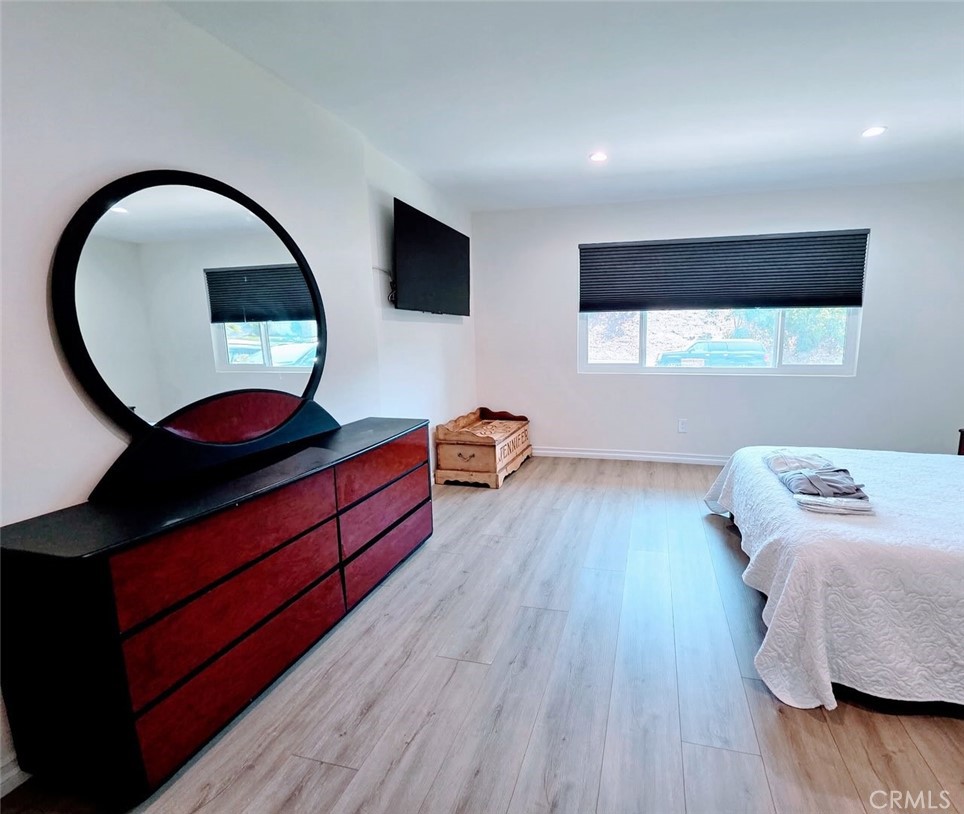 10723 Des Moines Avenue Porter Ranch, CA 91326 - Photo 7 of 12