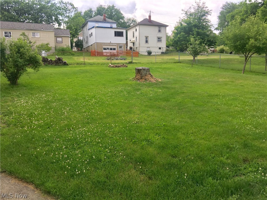 630 North Stateline Road Sharon, PA 16146 - Photo 3 of 11