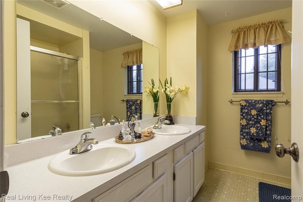1870 Allenway Court Rochester Hills, MI 48309 - Photo 26 of 40