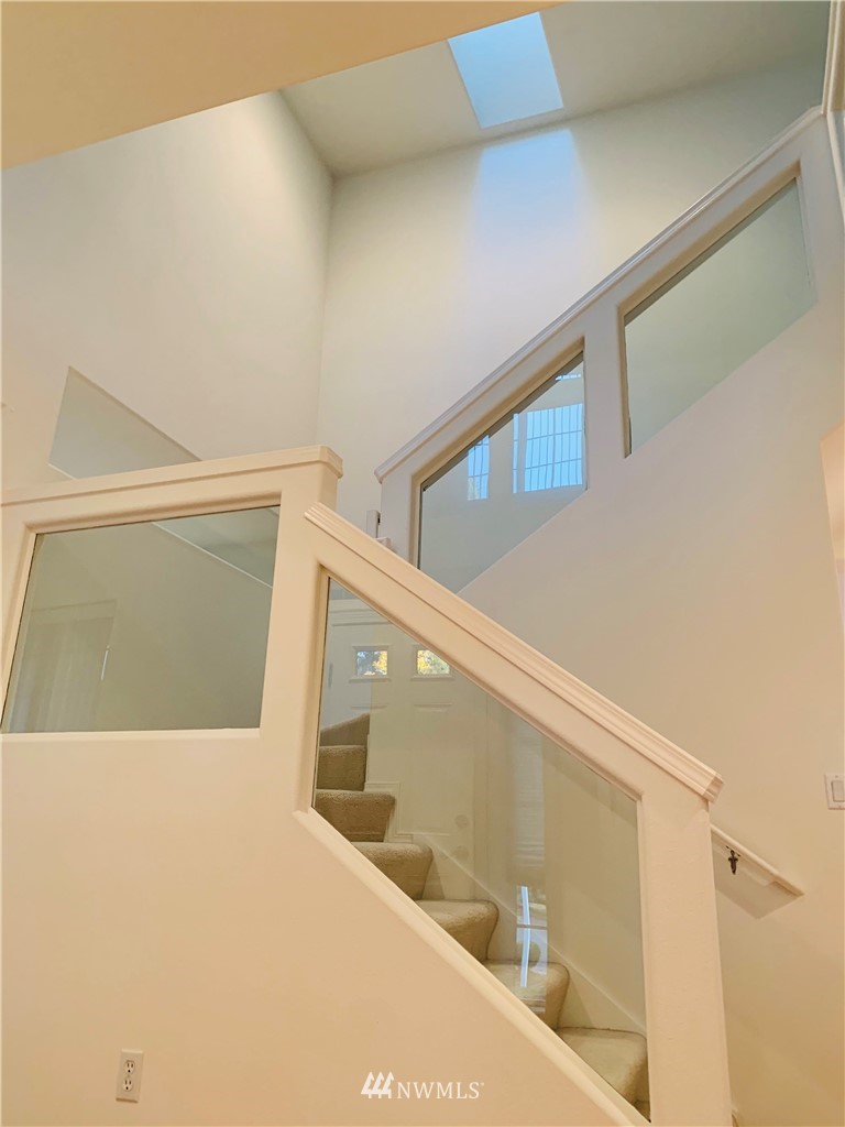 4131 Northeast 27th Place Renton, WA 98059 - Photo 16 of 27