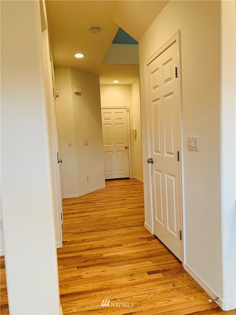 4131 Northeast 27th Place Renton, WA 98059 - Photo 19 of 27