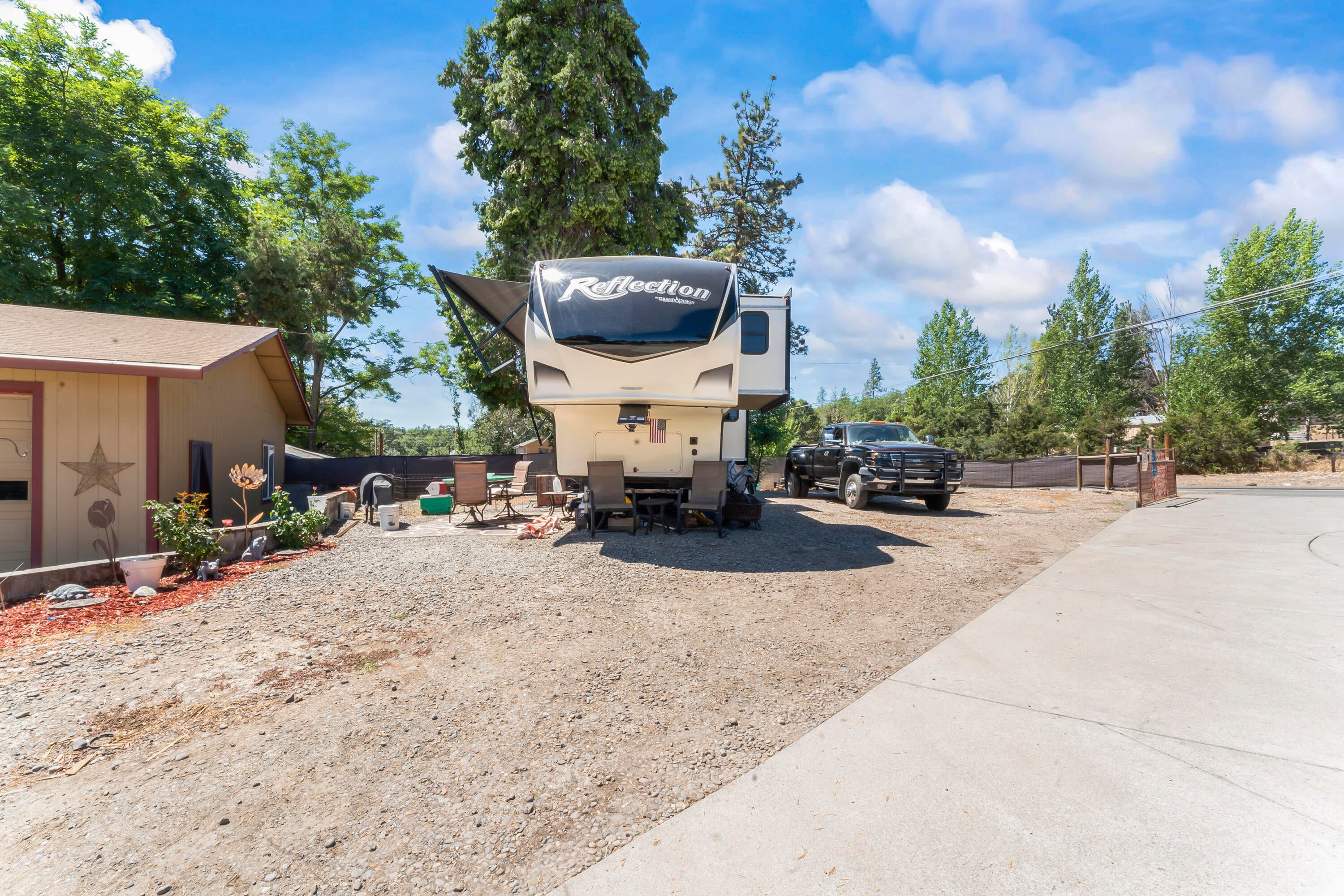 10431 Blackwell Road Central Point, OR 97502 - Photo 42 of 56 42