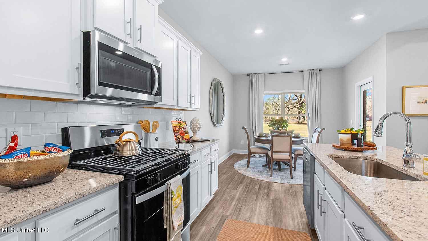 108 Horseshoe Boulevard Clinton, MS 39056 - Photo 10 of 29 205_Serinity_Lake-13