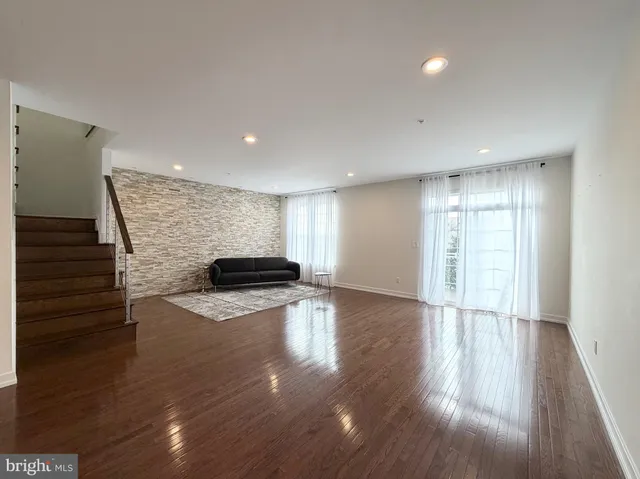 $3,500 | 308 Roarks Trail, Warminster, PA 18974