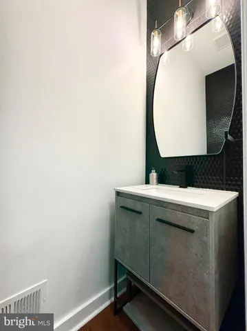 $3,500 | 308 Roarks Trail, Warminster, PA 18974