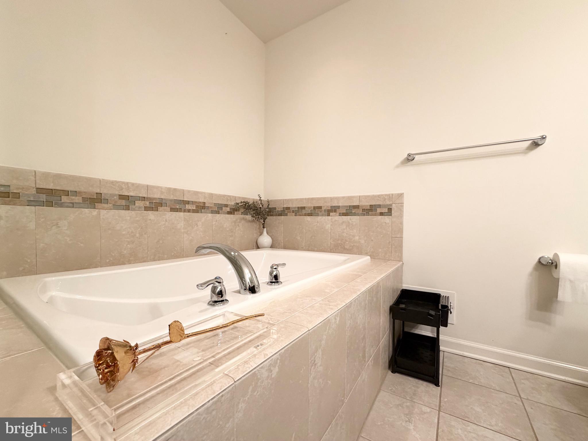 308 Roarks Trail Warminster, PA 18974 - Photo 38 of 68 a bathroom with a bathtub and shower